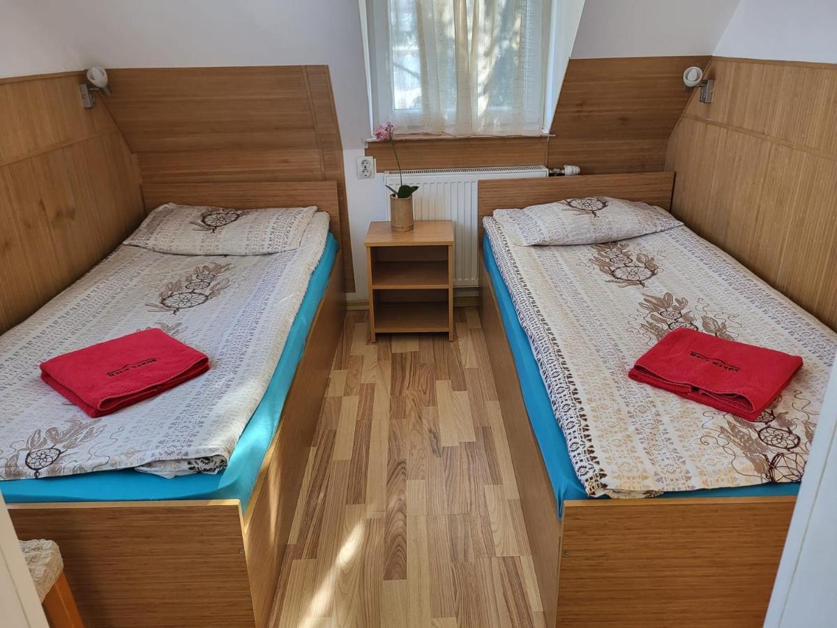 Pension Haus Baron 1 Neckarau Mannheim Bagian luar foto